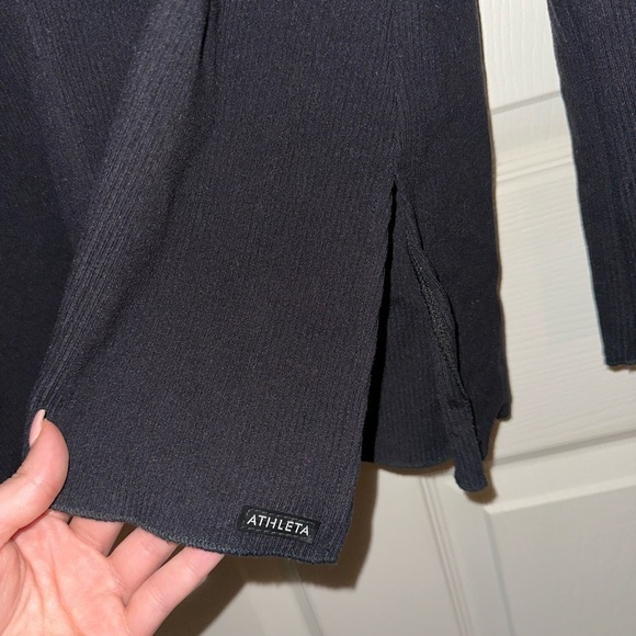 Athleta womens black v neck contemporary hooded sweater M athleisure - Picture 5 of 10